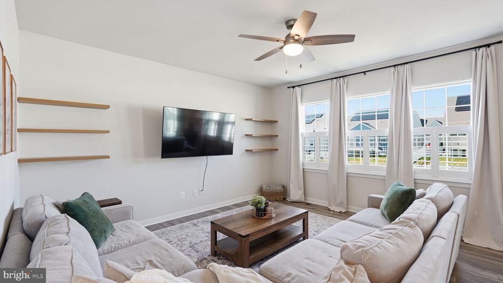 2124 BERWICK DR, JEFFERSONTON, Virginia 22724, 5 Bedrooms Bedrooms, ,3 BathroomsBathrooms,Residential,2124 BERWICK DR,VACU2012000 MLS # VACU2012000