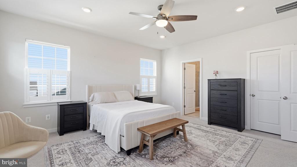 2124 BERWICK DR, JEFFERSONTON, Virginia 22724, 5 Bedrooms Bedrooms, ,3 BathroomsBathrooms,Residential,2124 BERWICK DR,VACU2012000 MLS # VACU2012000