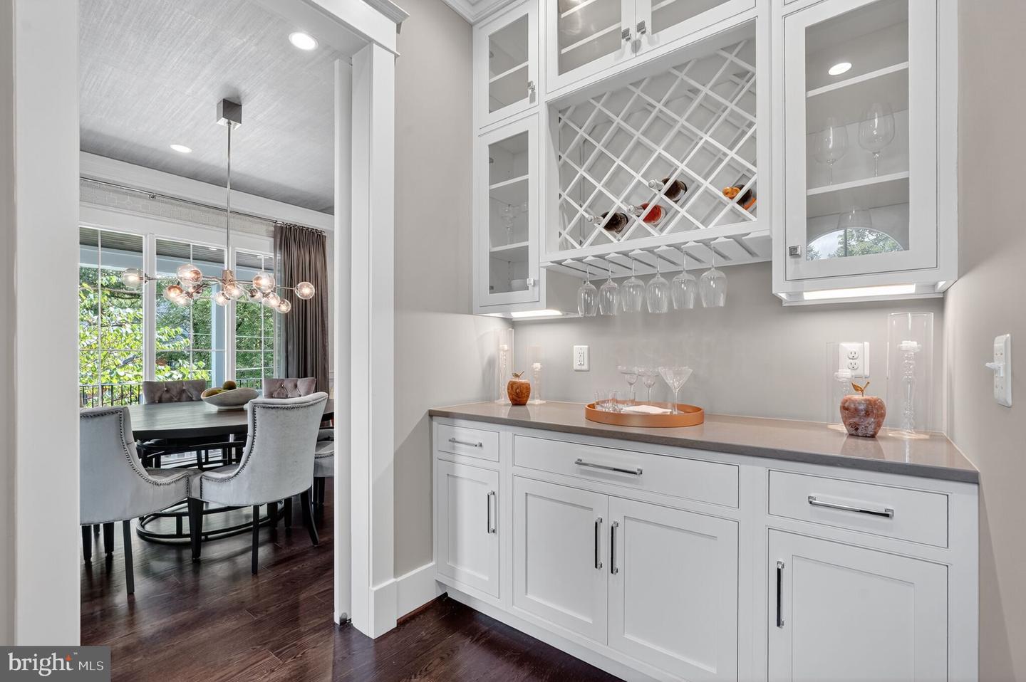 3400 MILITARY RD, ARLINGTON, Virginia 22207, 6 Bedrooms Bedrooms, ,6 BathroomsBathrooms,Residential,For sale,3400 MILITARY RD,VAAR2061122 MLS # VAAR2061122