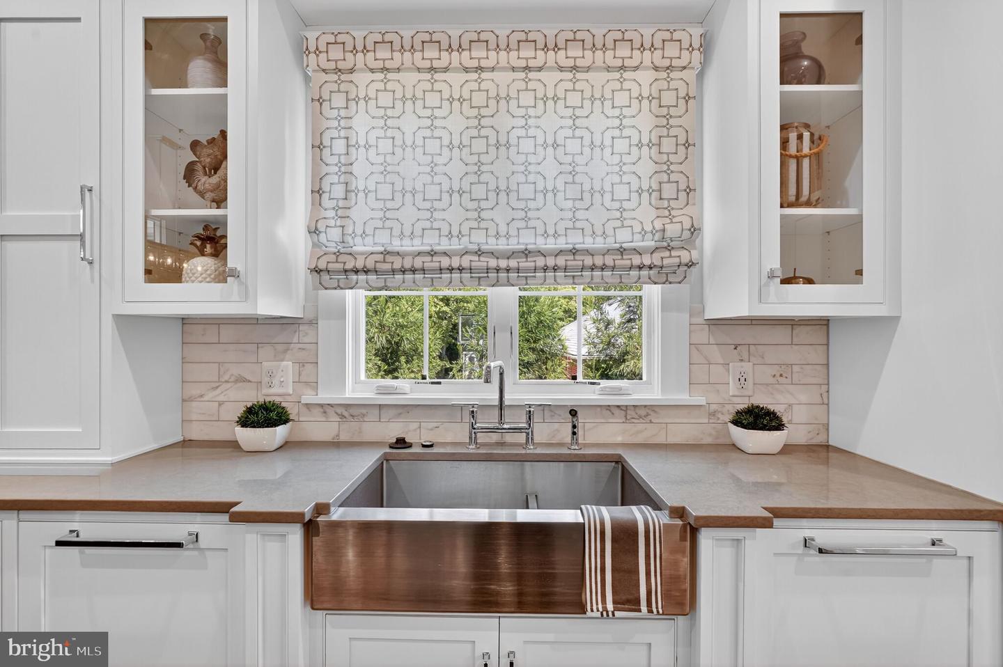 3400 MILITARY RD, ARLINGTON, Virginia 22207, 6 Bedrooms Bedrooms, ,6 BathroomsBathrooms,Residential,For sale,3400 MILITARY RD,VAAR2061122 MLS # VAAR2061122