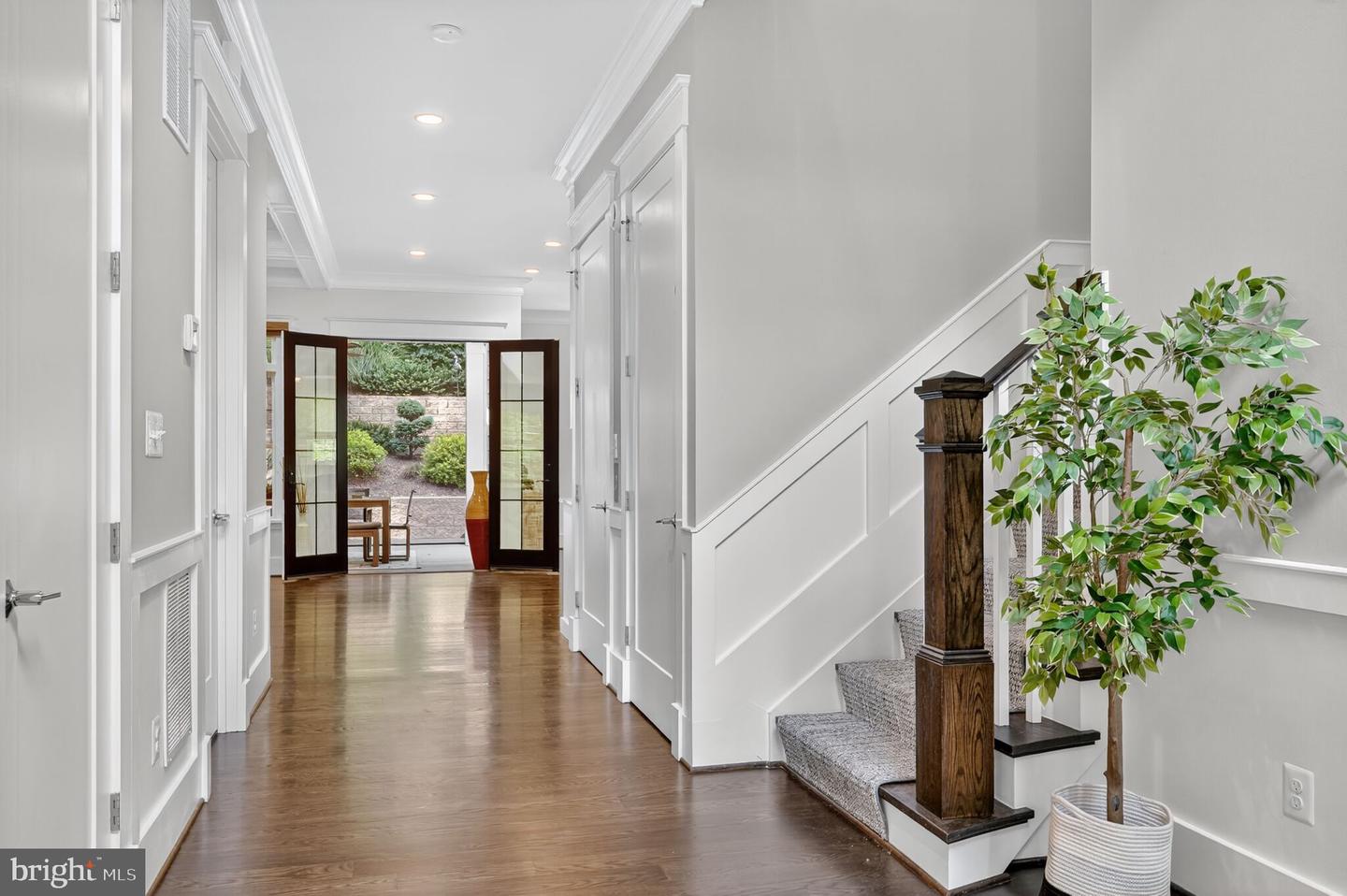 3400 MILITARY RD, ARLINGTON, Virginia 22207, 6 Bedrooms Bedrooms, ,6 BathroomsBathrooms,Residential,For sale,3400 MILITARY RD,VAAR2061122 MLS # VAAR2061122