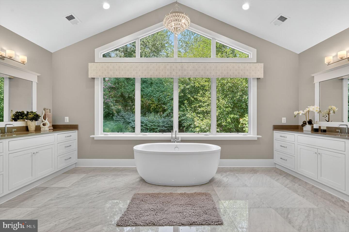 3400 MILITARY RD, ARLINGTON, Virginia 22207, 6 Bedrooms Bedrooms, ,6 BathroomsBathrooms,Residential,For sale,3400 MILITARY RD,VAAR2061122 MLS # VAAR2061122