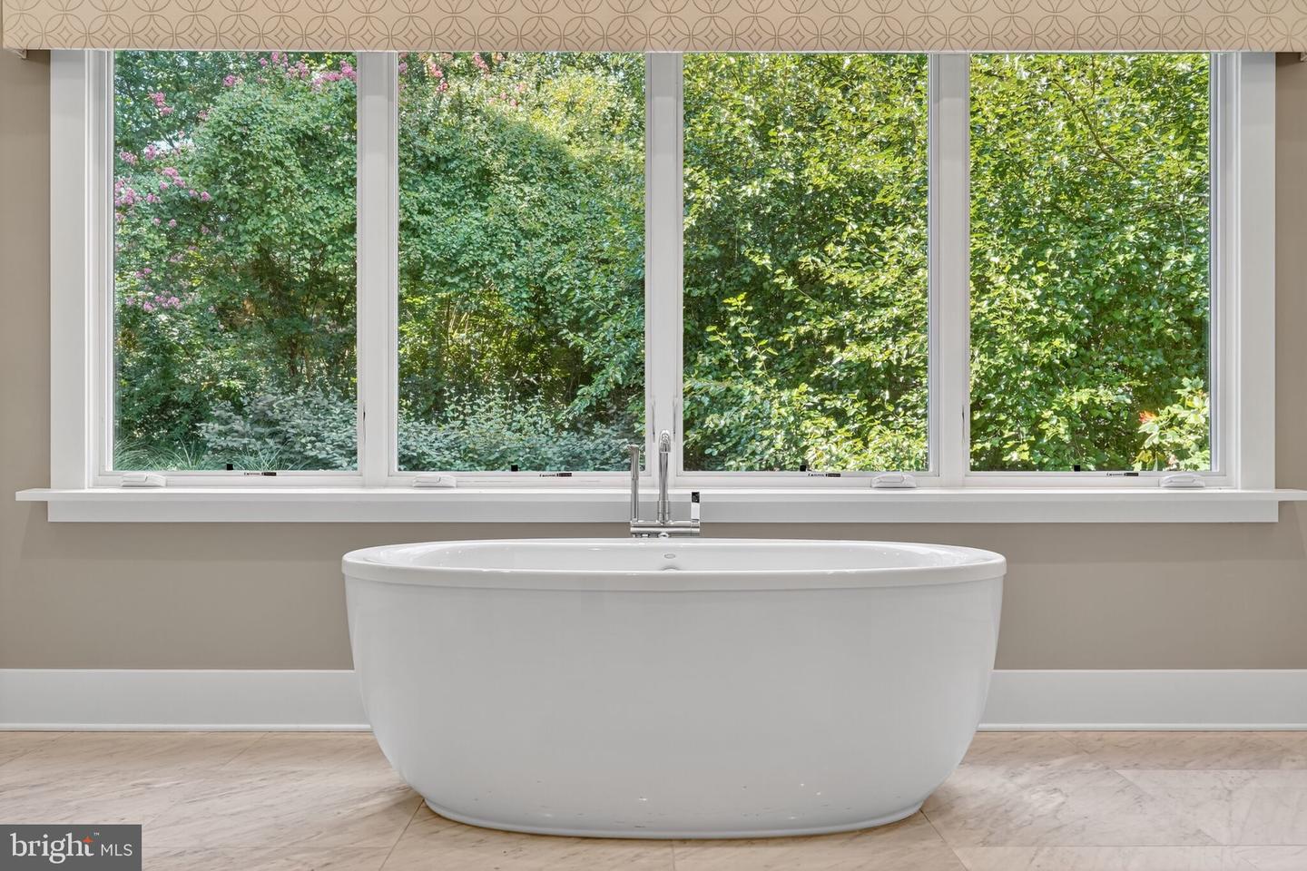 3400 MILITARY RD, ARLINGTON, Virginia 22207, 6 Bedrooms Bedrooms, ,6 BathroomsBathrooms,Residential,For sale,3400 MILITARY RD,VAAR2061122 MLS # VAAR2061122