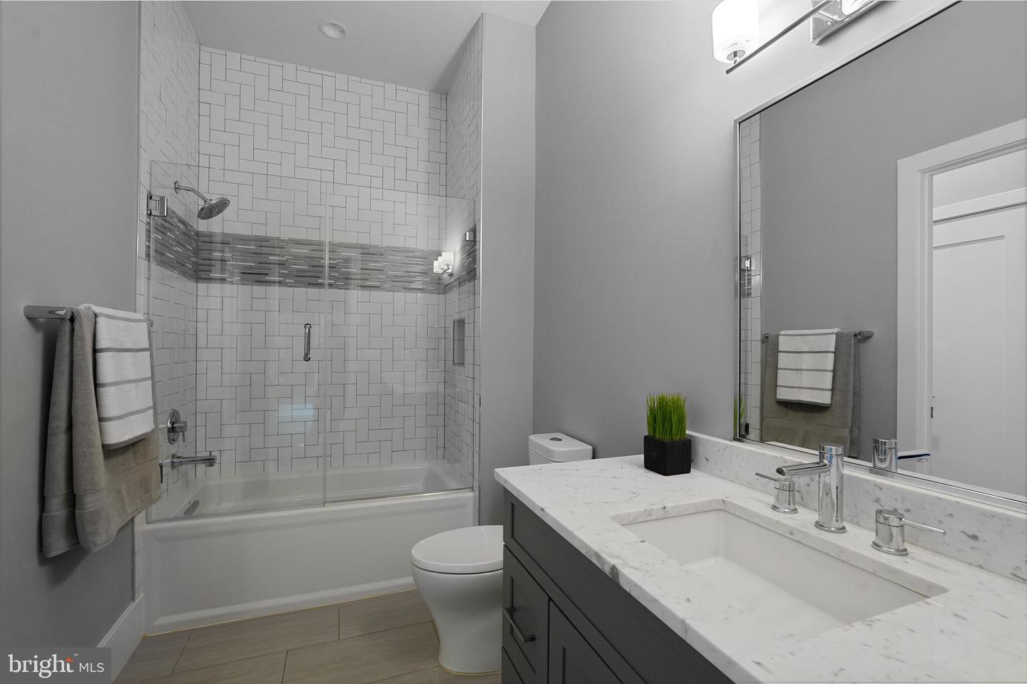 3400 MILITARY RD, ARLINGTON, Virginia 22207, 6 Bedrooms Bedrooms, ,6 BathroomsBathrooms,Residential,For sale,3400 MILITARY RD,VAAR2061122 MLS # VAAR2061122