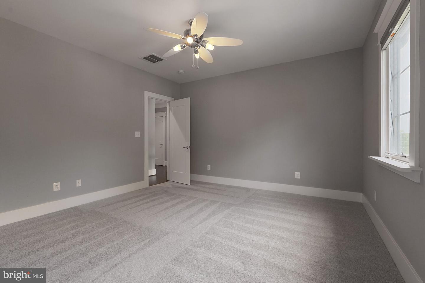 3400 MILITARY RD, ARLINGTON, Virginia 22207, 6 Bedrooms Bedrooms, ,6 BathroomsBathrooms,Residential,For sale,3400 MILITARY RD,VAAR2061122 MLS # VAAR2061122