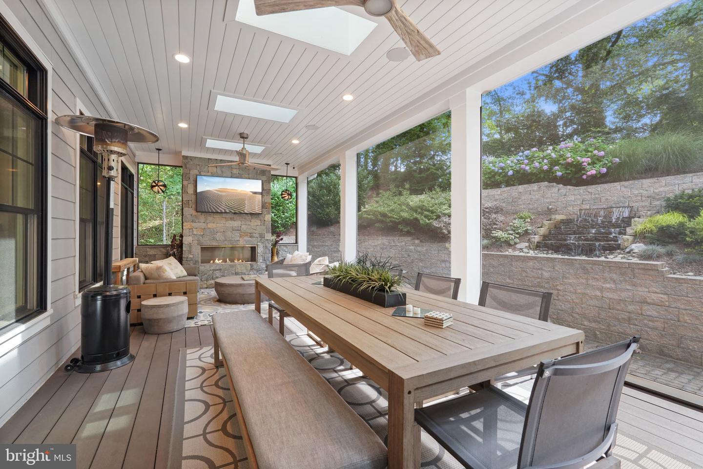 3400 MILITARY RD, ARLINGTON, Virginia 22207, 6 Bedrooms Bedrooms, ,6 BathroomsBathrooms,Residential,For sale,3400 MILITARY RD,VAAR2061122 MLS # VAAR2061122