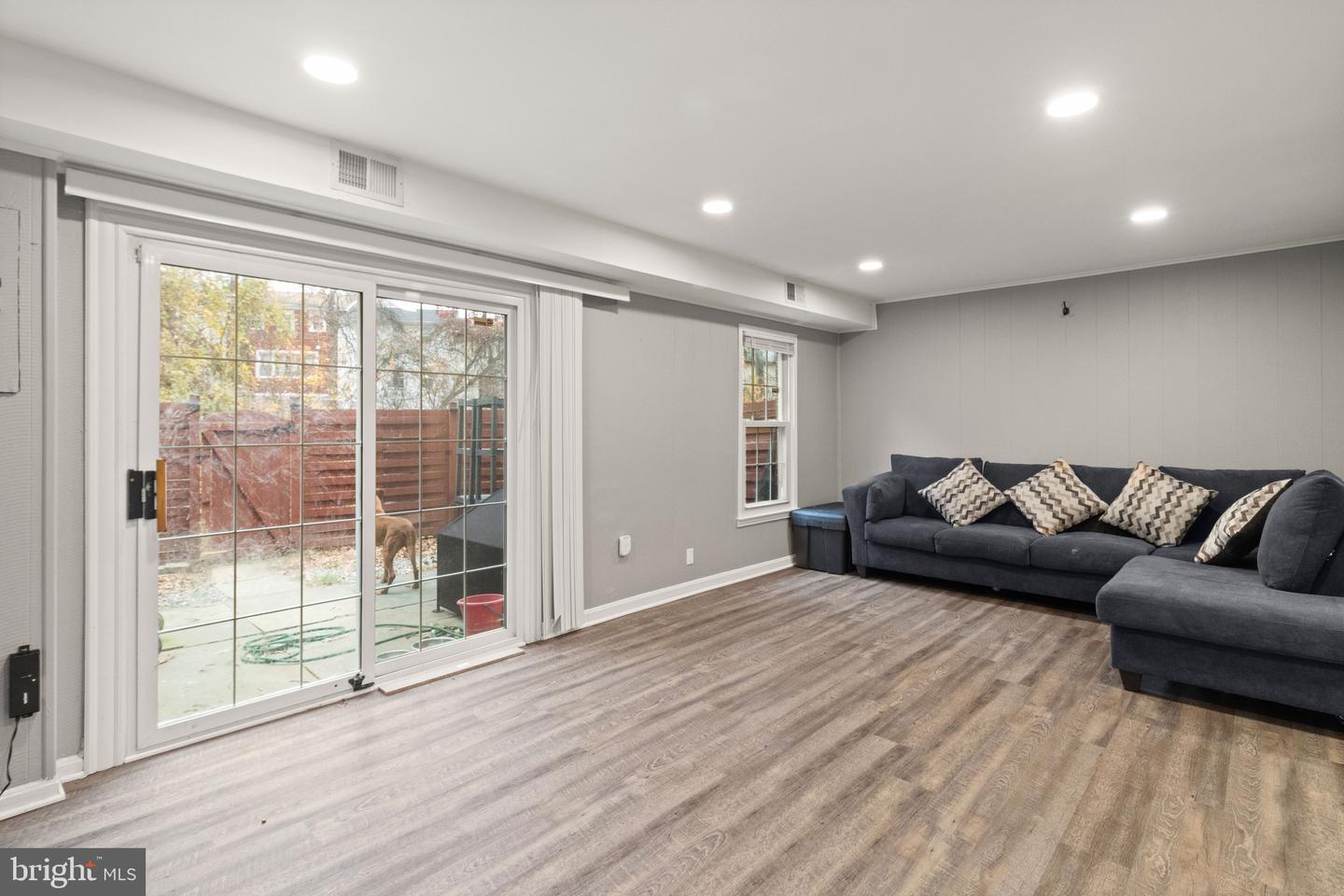 1315 MEAD TER, WOODBRIDGE, Virginia 22191, 3 Bedrooms Bedrooms, 6 Rooms Rooms,3 BathroomsBathrooms,Residential,For sale,1315 MEAD TER,VAPW2101628 MLS # VAPW2101628