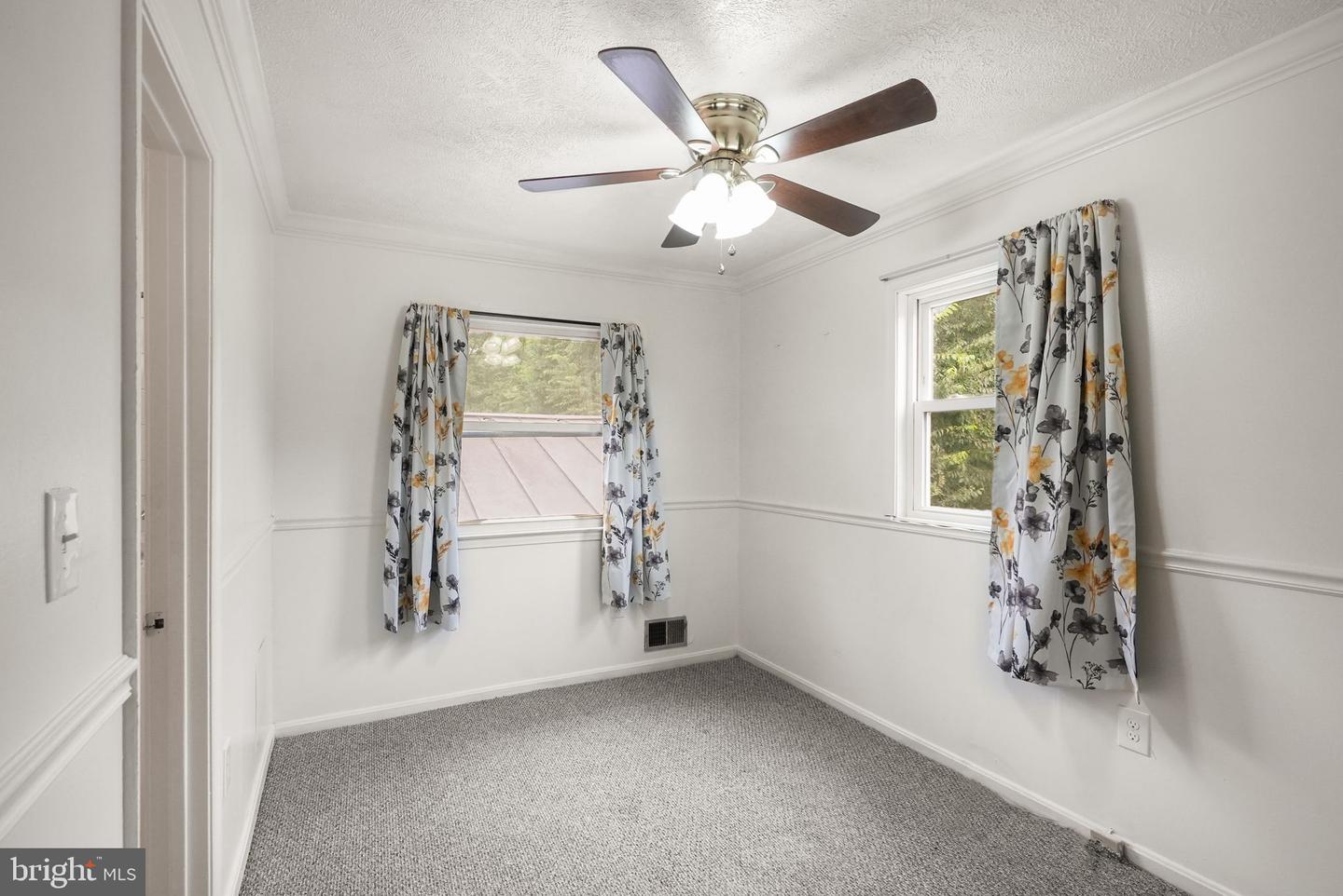 7726 AMHERST DR, MANASSAS, Virginia 20111, 6 Bedrooms Bedrooms, ,3 BathroomsBathrooms,Residential,For sale,7726 AMHERST DR,VAPW2102014 MLS # VAPW2102014