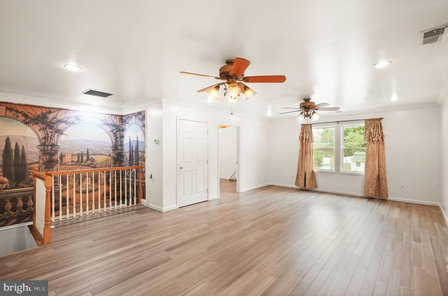 7726 AMHERST DR, MANASSAS, Virginia 20111, 6 Bedrooms Bedrooms, ,3 BathroomsBathrooms,Residential,For sale,7726 AMHERST DR,VAPW2102014 MLS # VAPW2102014