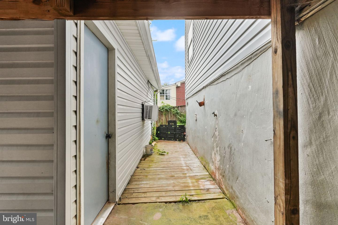 7726 AMHERST DR, MANASSAS, Virginia 20111, 6 Bedrooms Bedrooms, ,3 BathroomsBathrooms,Residential,For sale,7726 AMHERST DR,VAPW2102014 MLS # VAPW2102014