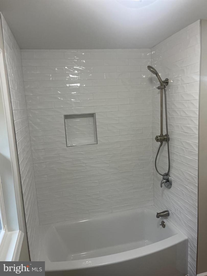 28542 RACCOON FORD RD, CULPEPER, Virginia 22701, 5 Bedrooms Bedrooms, 10 Rooms Rooms,2 BathroomsBathrooms,Residential,For sale,28542 RACCOON FORD RD,VAOR2010610 MLS # VAOR2010610