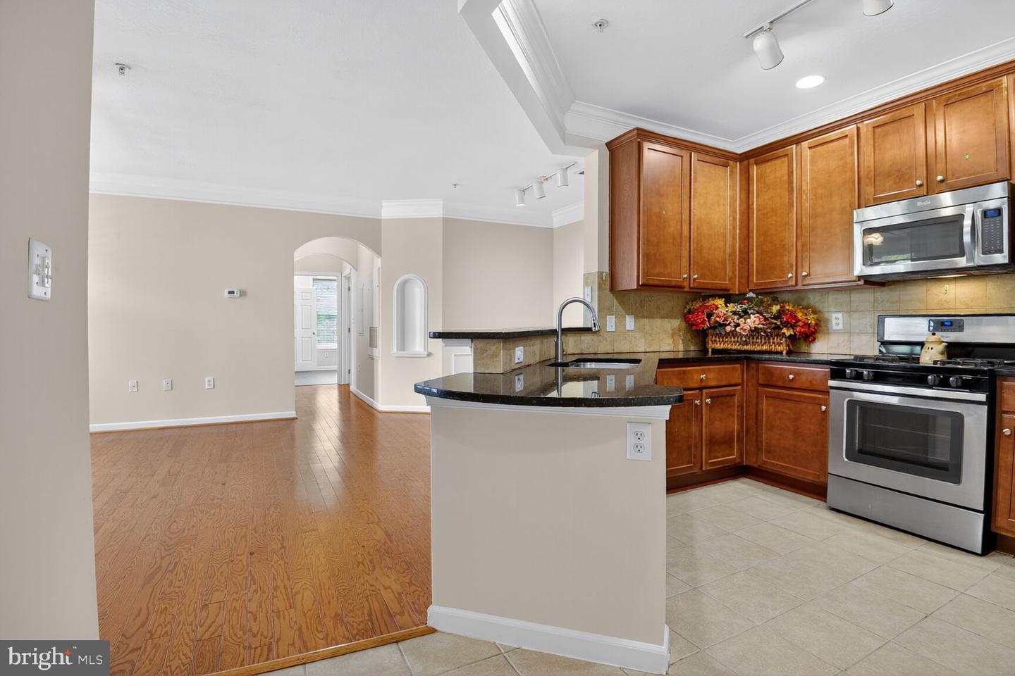 503 SUNSET VIEW TER SE #208, LEESBURG, Virginia 20175, 3 Bedrooms Bedrooms, ,2 BathroomsBathrooms,Residential,For sale,503 SUNSET VIEW TER SE #208,VALO2106208 MLS # VALO2106208