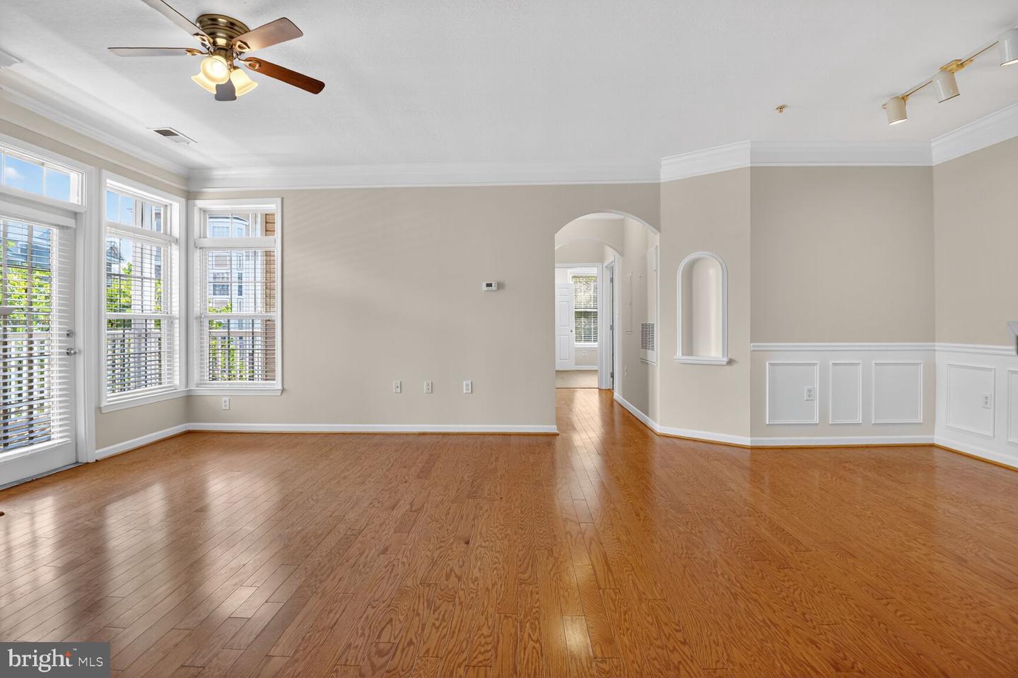 503 SUNSET VIEW TER SE #208, LEESBURG, Virginia 20175, 3 Bedrooms Bedrooms, ,2 BathroomsBathrooms,Residential,For sale,503 SUNSET VIEW TER SE #208,VALO2106208 MLS # VALO2106208