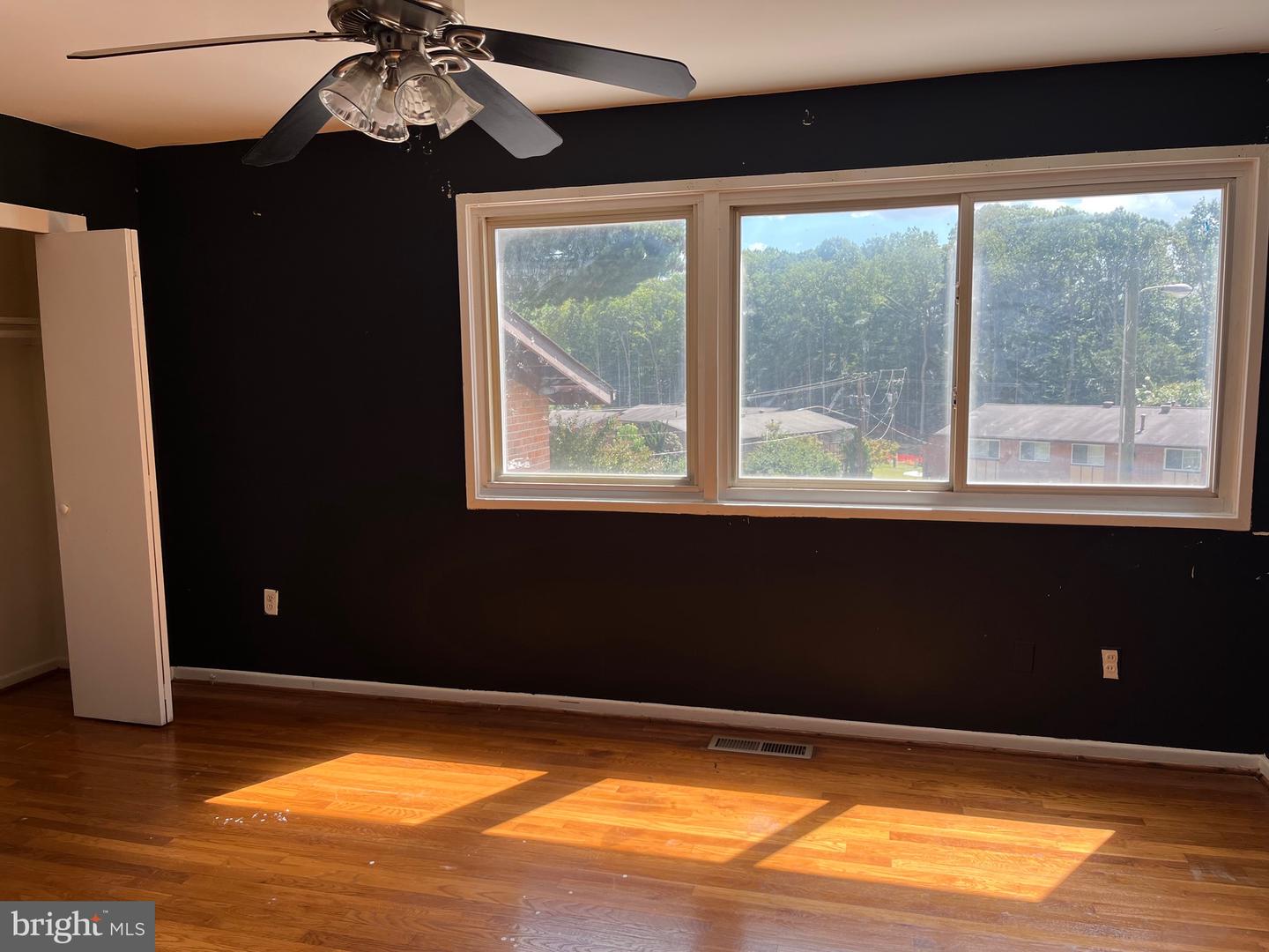 10136 FAIR WOODS DR, FAIRFAX, Virginia 22030, 3 Bedrooms Bedrooms, ,1 BathroomBathrooms,Residential,For sale,10136 FAIR WOODS DR,VAFC2006966 MLS # VAFC2006966