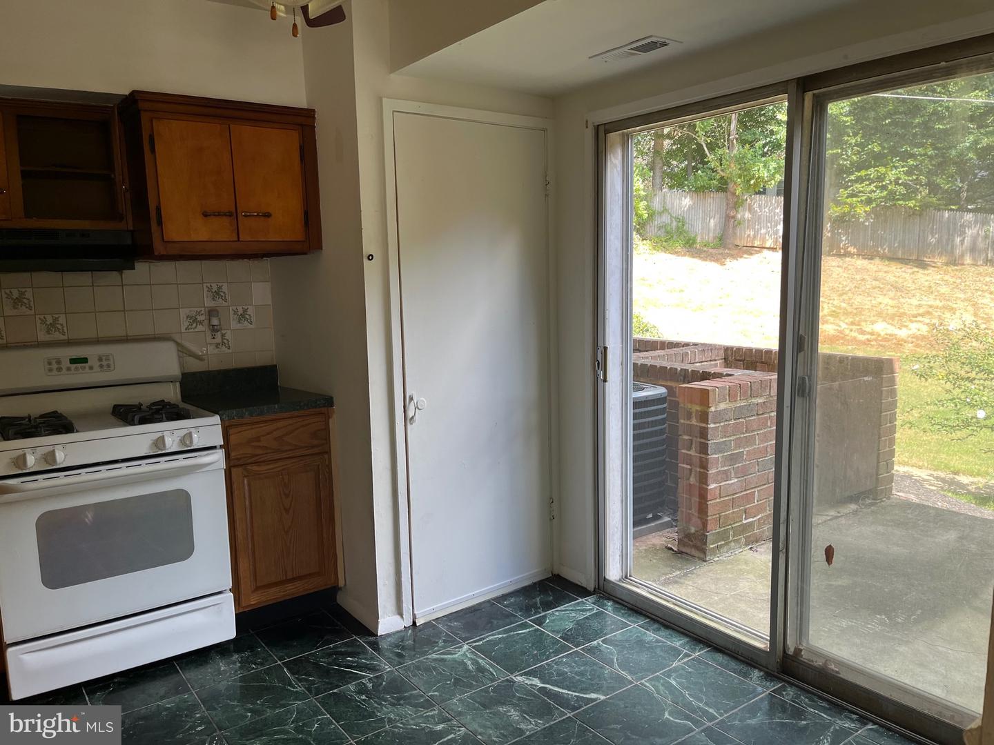 10136 FAIR WOODS DR, FAIRFAX, Virginia 22030, 3 Bedrooms Bedrooms, ,1 BathroomBathrooms,Residential,For sale,10136 FAIR WOODS DR,VAFC2006966 MLS # VAFC2006966