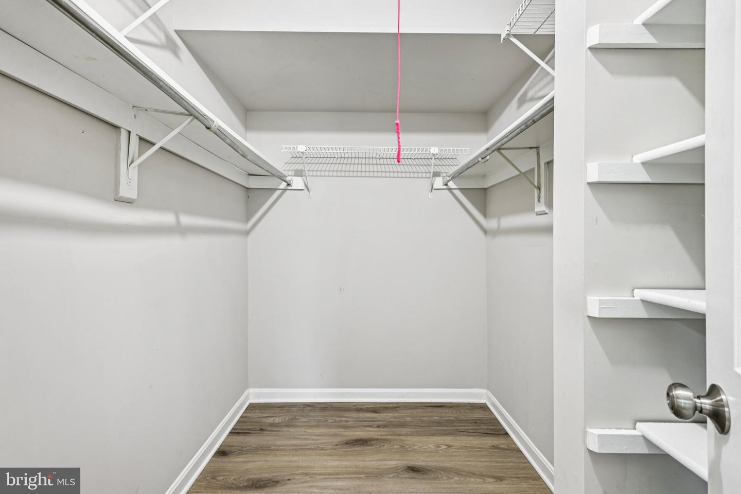 5707 OLDE MILL CT #111, ALEXANDRIA, Virginia 22309, 2 Bedrooms Bedrooms, ,2 BathroomsBathrooms,Residential,For sale,5707 OLDE MILL CT #111,VAFX2267246 MLS # VAFX2267246