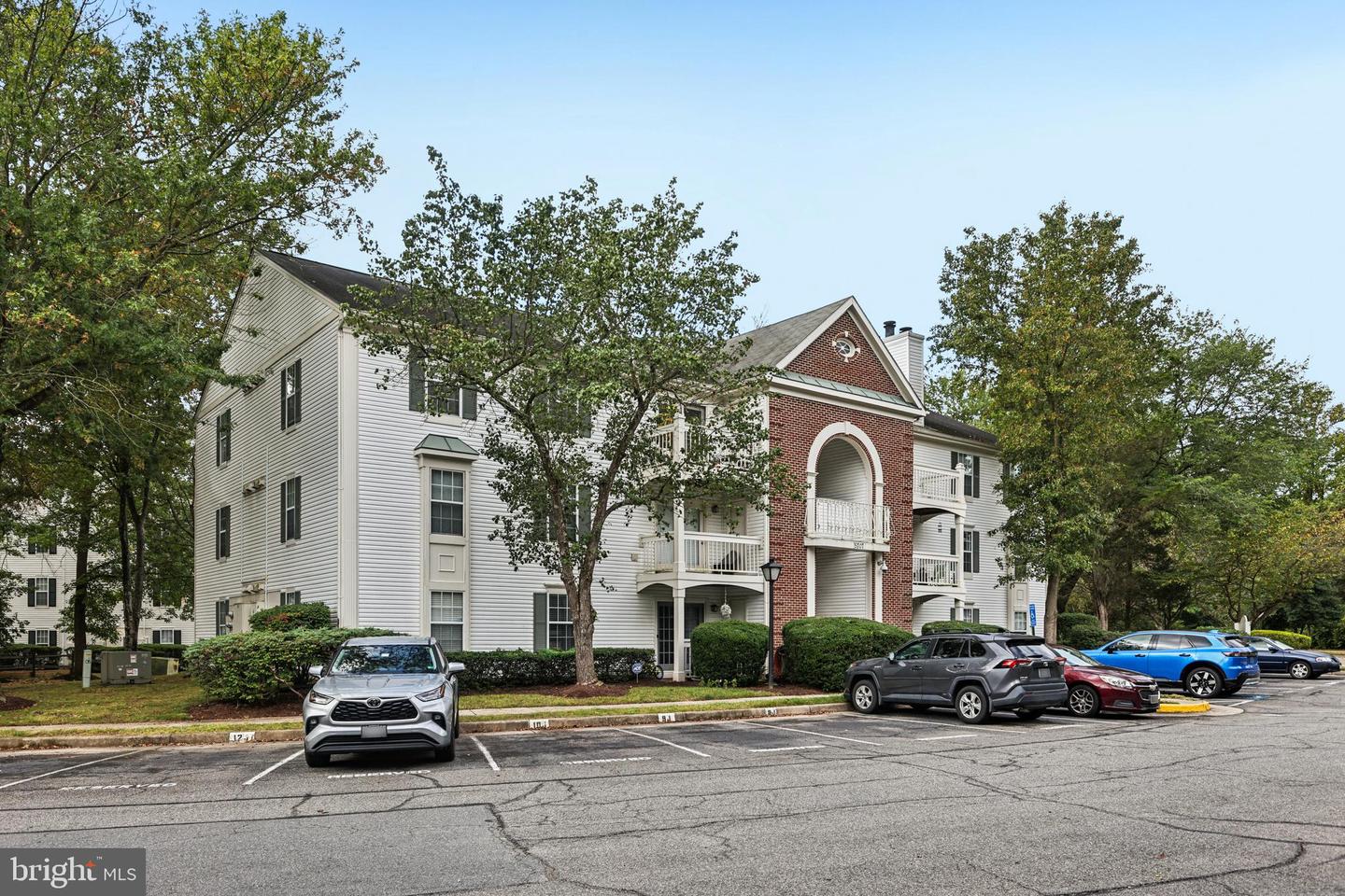 5707 OLDE MILL CT #111, ALEXANDRIA, Virginia 22309, 2 Bedrooms Bedrooms, ,2 BathroomsBathrooms,Residential,For sale,5707 OLDE MILL CT #111,VAFX2267246 MLS # VAFX2267246