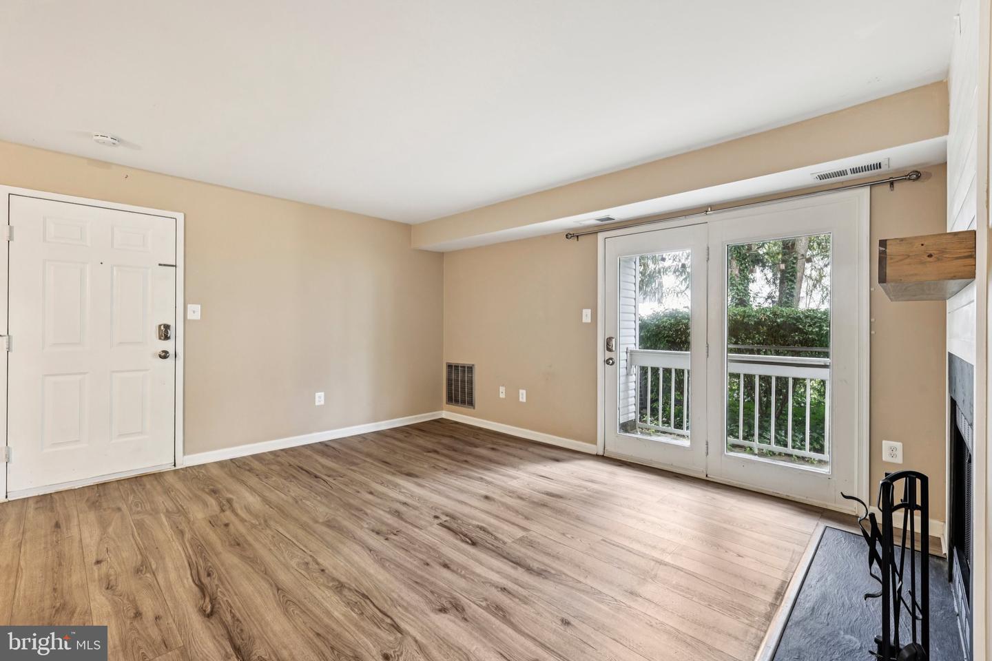 5707 OLDE MILL CT #111, ALEXANDRIA, Virginia 22309, 2 Bedrooms Bedrooms, ,2 BathroomsBathrooms,Residential,For sale,5707 OLDE MILL CT #111,VAFX2267246 MLS # VAFX2267246