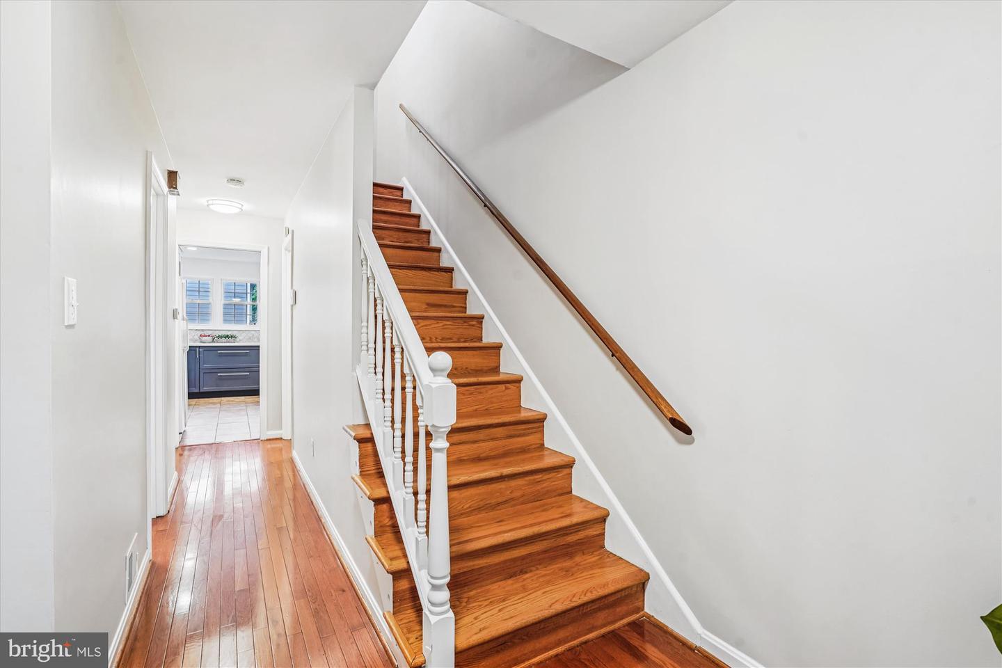 24 S ABINGDON ST, ARLINGTON, Virginia 22204, 4 Bedrooms Bedrooms, ,3 BathroomsBathrooms,Residential,For sale,24 S ABINGDON ST,VAAR2063746 MLS # VAAR2063746