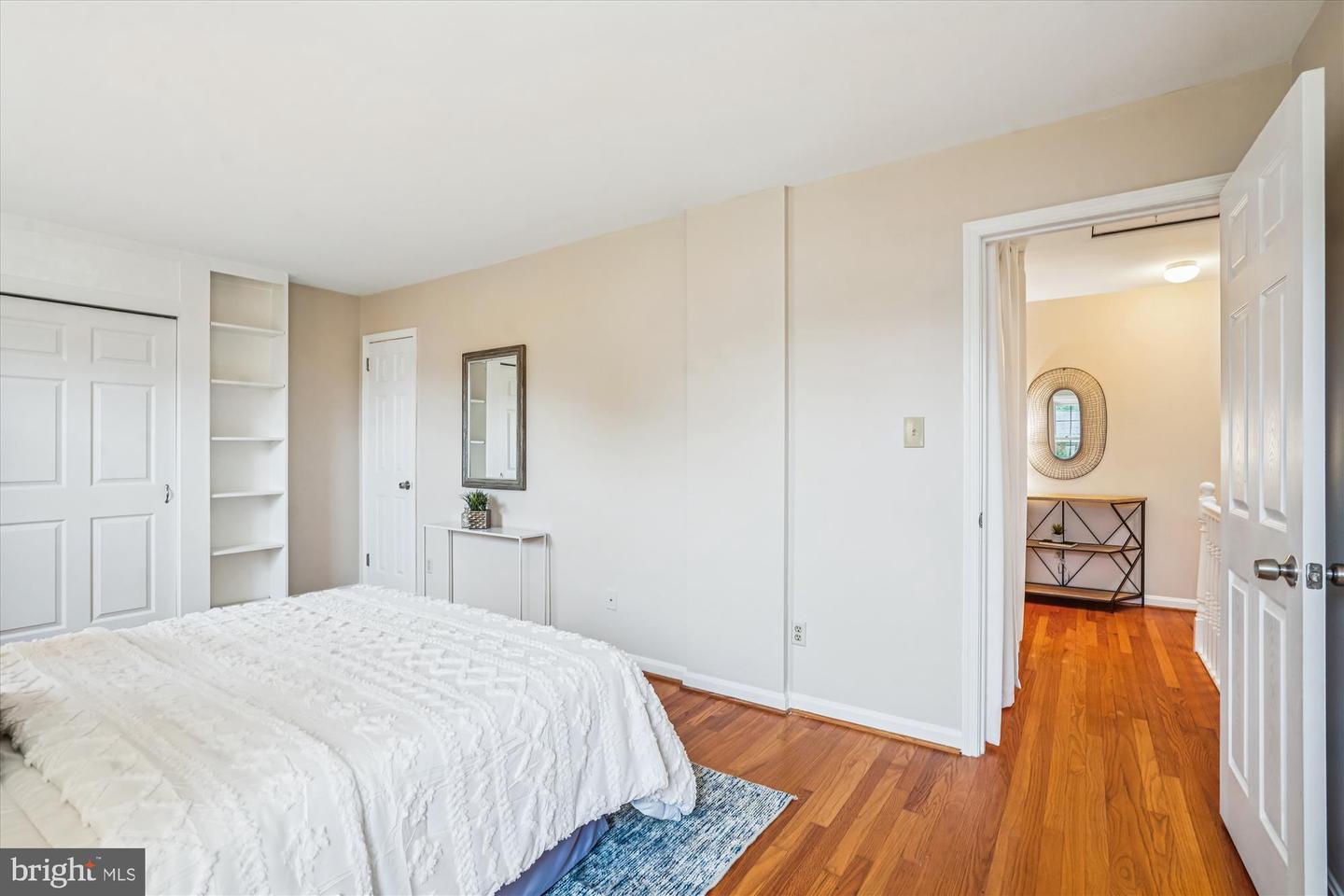 24 S ABINGDON ST, ARLINGTON, Virginia 22204, 4 Bedrooms Bedrooms, ,3 BathroomsBathrooms,Residential,For sale,24 S ABINGDON ST,VAAR2063746 MLS # VAAR2063746