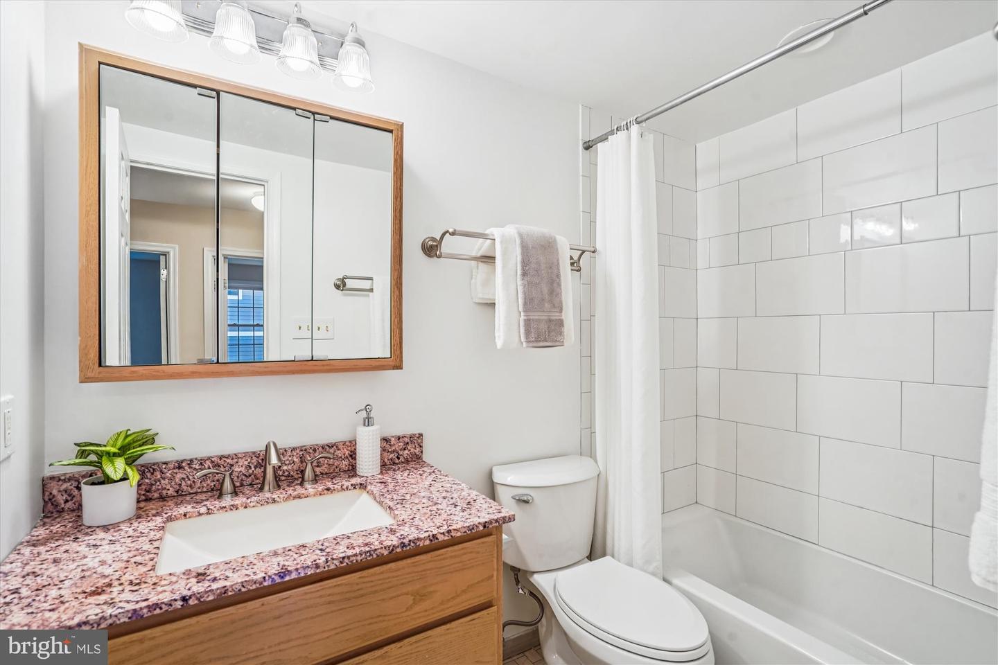 24 S ABINGDON ST, ARLINGTON, Virginia 22204, 4 Bedrooms Bedrooms, ,3 BathroomsBathrooms,Residential,For sale,24 S ABINGDON ST,VAAR2063746 MLS # VAAR2063746