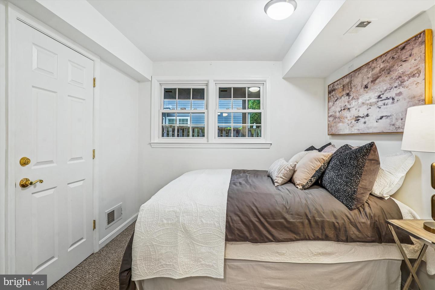 24 S ABINGDON ST, ARLINGTON, Virginia 22204, 4 Bedrooms Bedrooms, ,3 BathroomsBathrooms,Residential,For sale,24 S ABINGDON ST,VAAR2063746 MLS # VAAR2063746