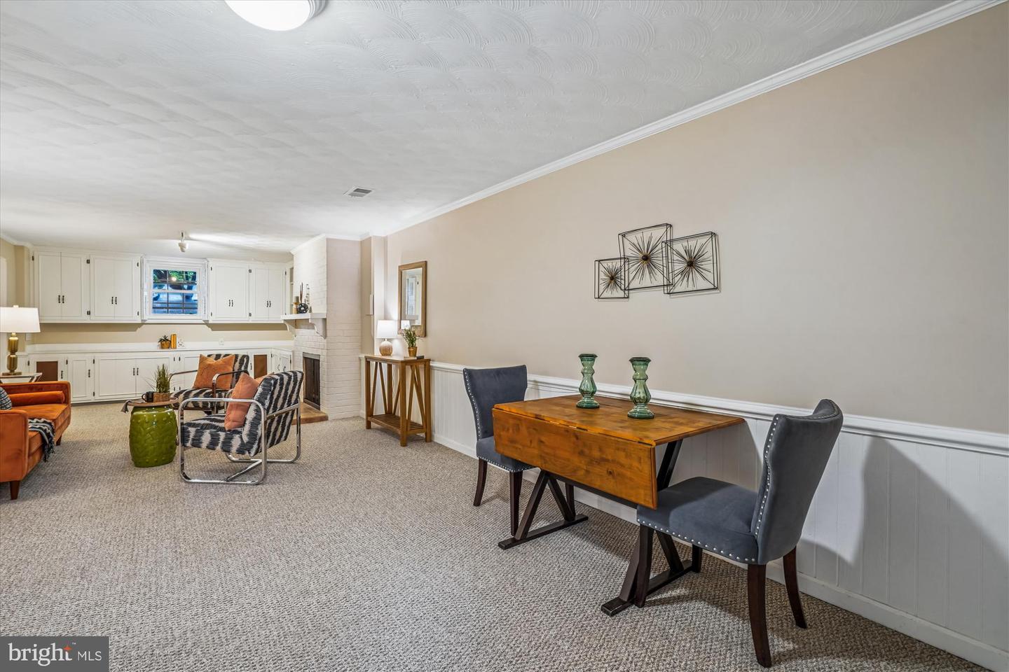 24 S ABINGDON ST, ARLINGTON, Virginia 22204, 4 Bedrooms Bedrooms, ,3 BathroomsBathrooms,Residential,For sale,24 S ABINGDON ST,VAAR2063746 MLS # VAAR2063746