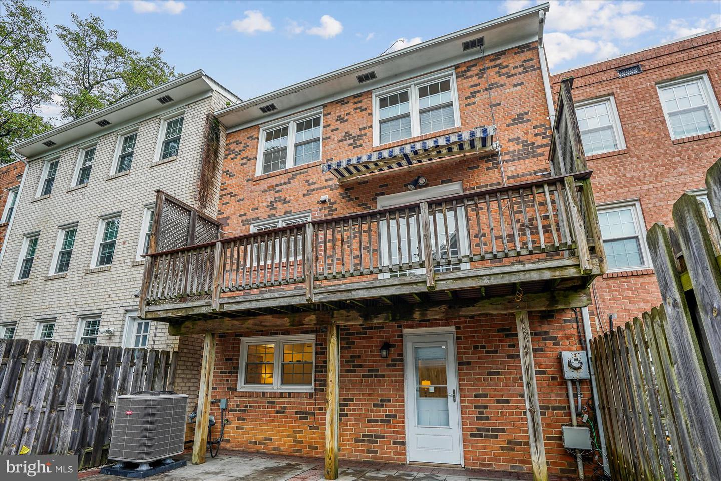 24 S ABINGDON ST, ARLINGTON, Virginia 22204, 4 Bedrooms Bedrooms, ,3 BathroomsBathrooms,Residential,For sale,24 S ABINGDON ST,VAAR2063746 MLS # VAAR2063746