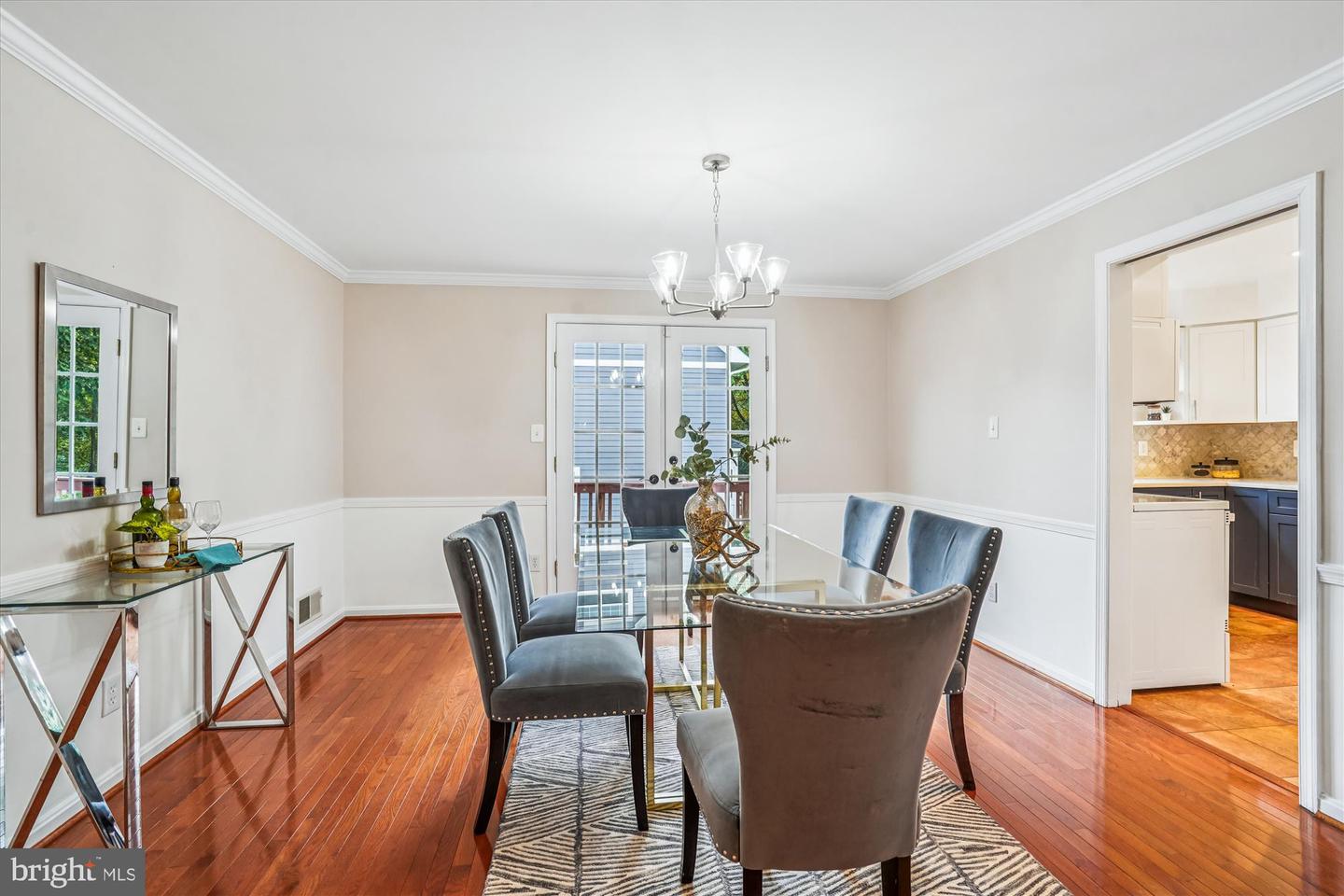 24 S ABINGDON ST, ARLINGTON, Virginia 22204, 4 Bedrooms Bedrooms, ,3 BathroomsBathrooms,Residential,For sale,24 S ABINGDON ST,VAAR2063746 MLS # VAAR2063746