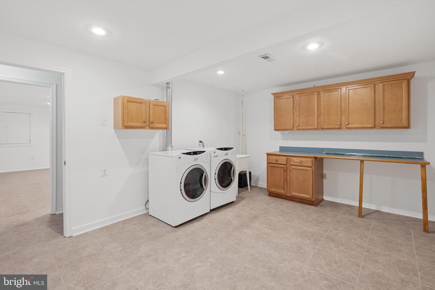 311 BRECKINRIDGE CT, BERRYVILLE, Virginia 22611, 5 Bedrooms Bedrooms, 10 Rooms Rooms,3 BathroomsBathrooms,Residential,For sale,311 BRECKINRIDGE CT,VACL2006084 MLS # VACL2006084