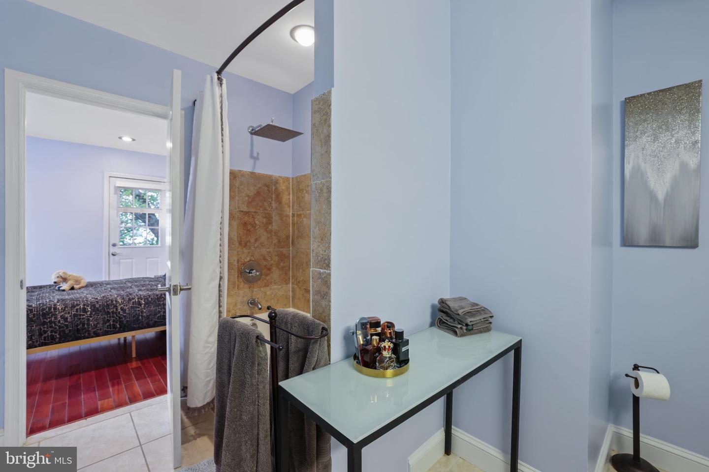 3579 WARDER ST NW #3, WASHINGTON, District Of Columbia 20010, 2 Bedrooms Bedrooms, ,2 BathroomsBathrooms,Residential,For sale,3579 WARDER ST NW #3,DCDC2223386 MLS # DCDC2223386