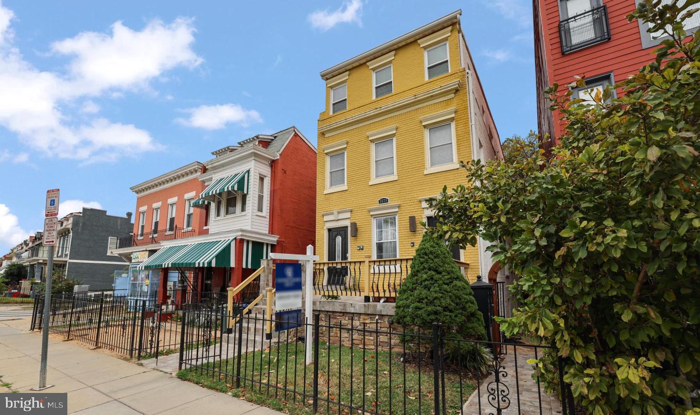 3579 WARDER ST NW #3, WASHINGTON, District Of Columbia 20010, 2 Bedrooms Bedrooms, ,2 BathroomsBathrooms,Residential,For sale,3579 WARDER ST NW #3,DCDC2223386 MLS # DCDC2223386