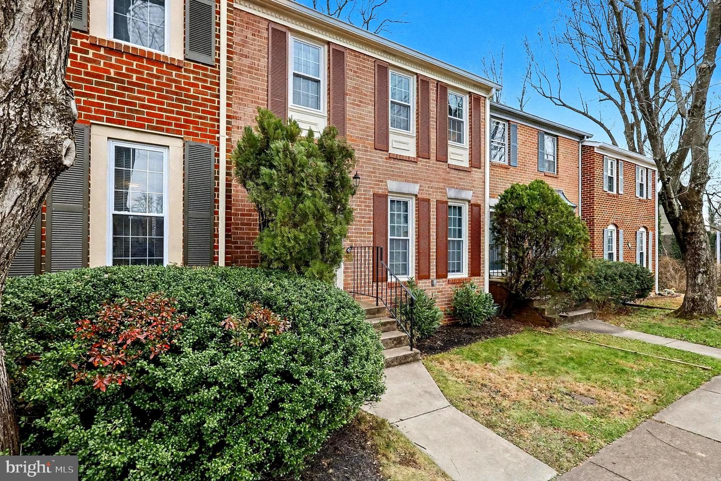 10307 EMERALD ROCK DR, OAKTON, Virginia 22124, 3 Bedrooms Bedrooms, ,2 BathroomsBathrooms,Residential,For sale,10307 EMERALD ROCK DR,VAFX2268612 MLS # VAFX2268612