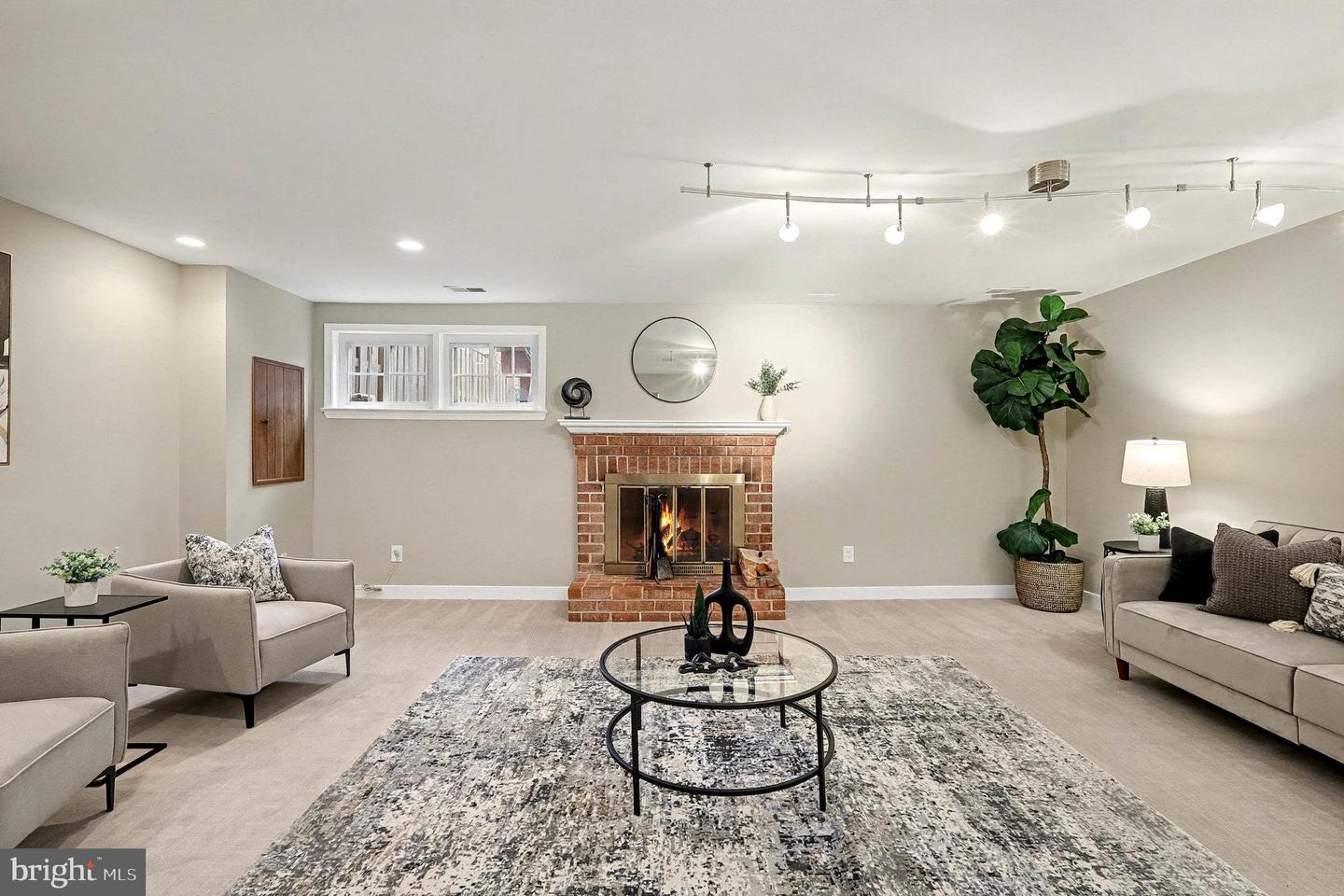 10307 EMERALD ROCK DR, OAKTON, Virginia 22124, 3 Bedrooms Bedrooms, ,2 BathroomsBathrooms,Residential,For sale,10307 EMERALD ROCK DR,VAFX2268612 MLS # VAFX2268612