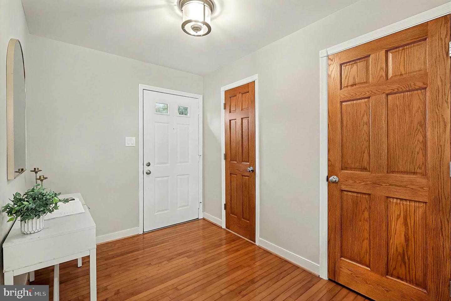 10307 EMERALD ROCK DR, OAKTON, Virginia 22124, 3 Bedrooms Bedrooms, ,2 BathroomsBathrooms,Residential,For sale,10307 EMERALD ROCK DR,VAFX2268612 MLS # VAFX2268612