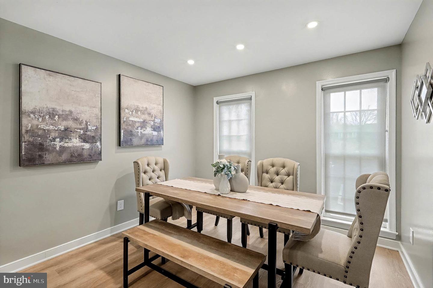 10307 EMERALD ROCK DR, OAKTON, Virginia 22124, 3 Bedrooms Bedrooms, ,2 BathroomsBathrooms,Residential,For sale,10307 EMERALD ROCK DR,VAFX2268612 MLS # VAFX2268612