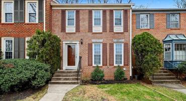 10307 EMERALD ROCK DR, OAKTON, Virginia 22124, 3 Bedrooms Bedrooms, ,2 BathroomsBathrooms,Residential,For sale,10307 EMERALD ROCK DR,VAFX2268612 MLS # VAFX2268612