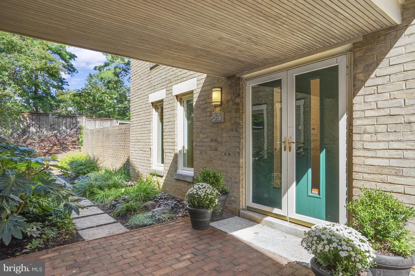 4297 EMBASSY PARK DR NW, WASHINGTON, District Of Columbia 20016, 3 Bedrooms Bedrooms, ,2 BathroomsBathrooms,Residential,For sale,4297 EMBASSY PARK DR NW,DCDC2223654 MLS # DCDC2223654 4297 EMBASSY PARK DR NW, WASHINGTON, District Of Columbia 20016, 3 Bedrooms Bedrooms, ,2 BathroomsBathrooms,Residential,For sale,4297 EMBASSY PARK DR NW,DCDC2223654 MLS # DCDC2223654