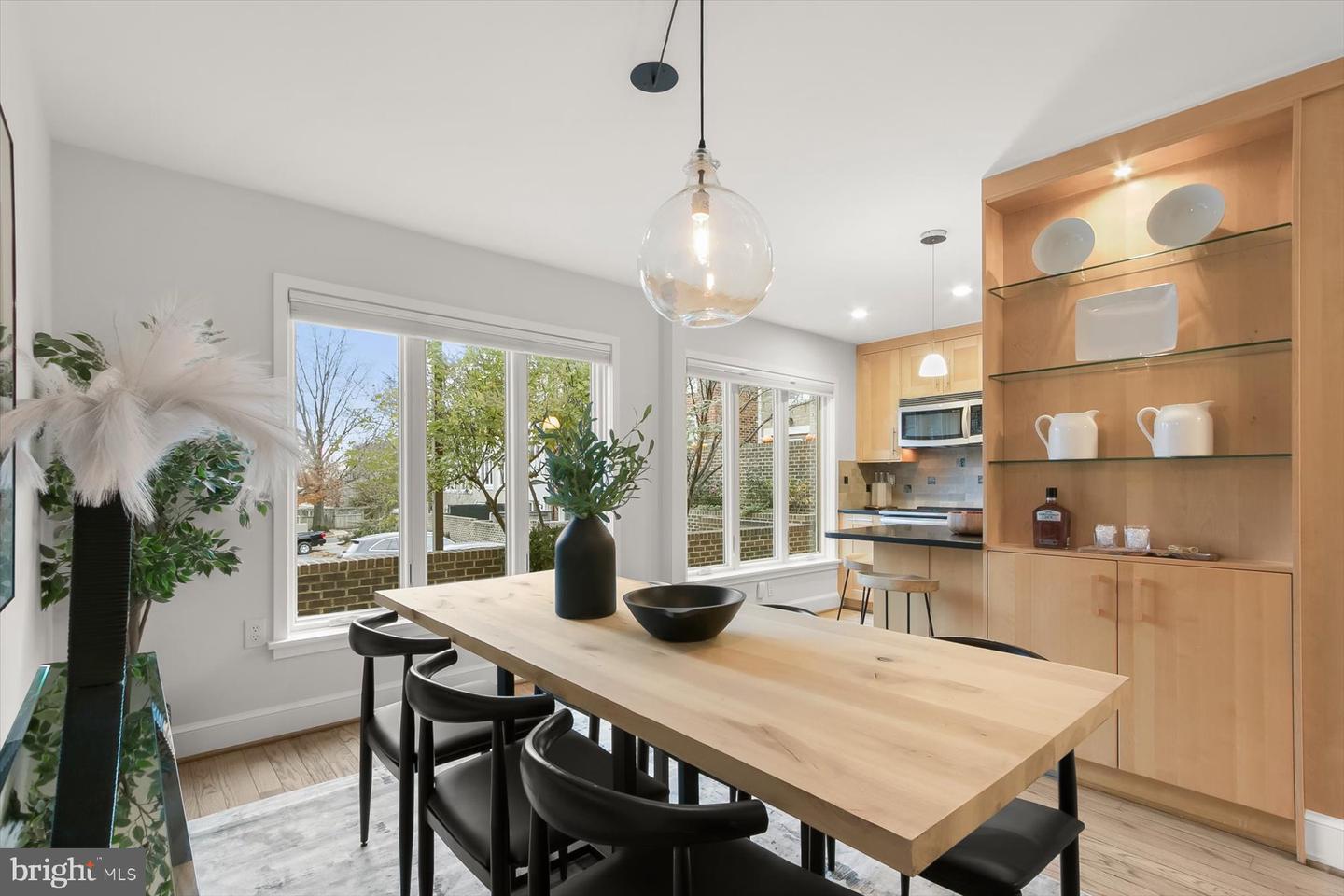 4297 EMBASSY PARK DR NW, WASHINGTON, District Of Columbia 20016, 3 Bedrooms Bedrooms, ,2 BathroomsBathrooms,Residential,For sale,4297 EMBASSY PARK DR NW,DCDC2223654 MLS # DCDC2223654 4297 EMBASSY PARK DR NW, WASHINGTON, District Of Columbia 20016, 3 Bedrooms Bedrooms, ,2 BathroomsBathrooms,Residential,For sale,4297 EMBASSY PARK DR NW,DCDC2223654 MLS # DCDC2223654