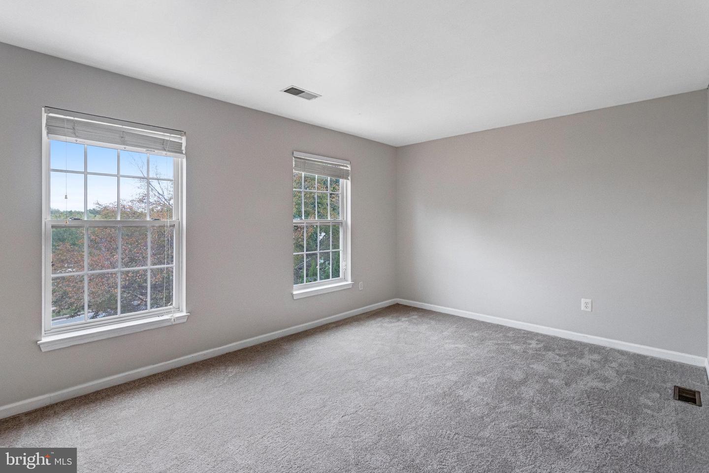 5213 YELLOW BIRCH DR, FREDERICKSBURG, Virginia 22407, 4 Bedrooms Bedrooms, ,3 BathroomsBathrooms,Residential,For sale,5213 YELLOW BIRCH DR,VASP2036448 MLS # VASP2036448