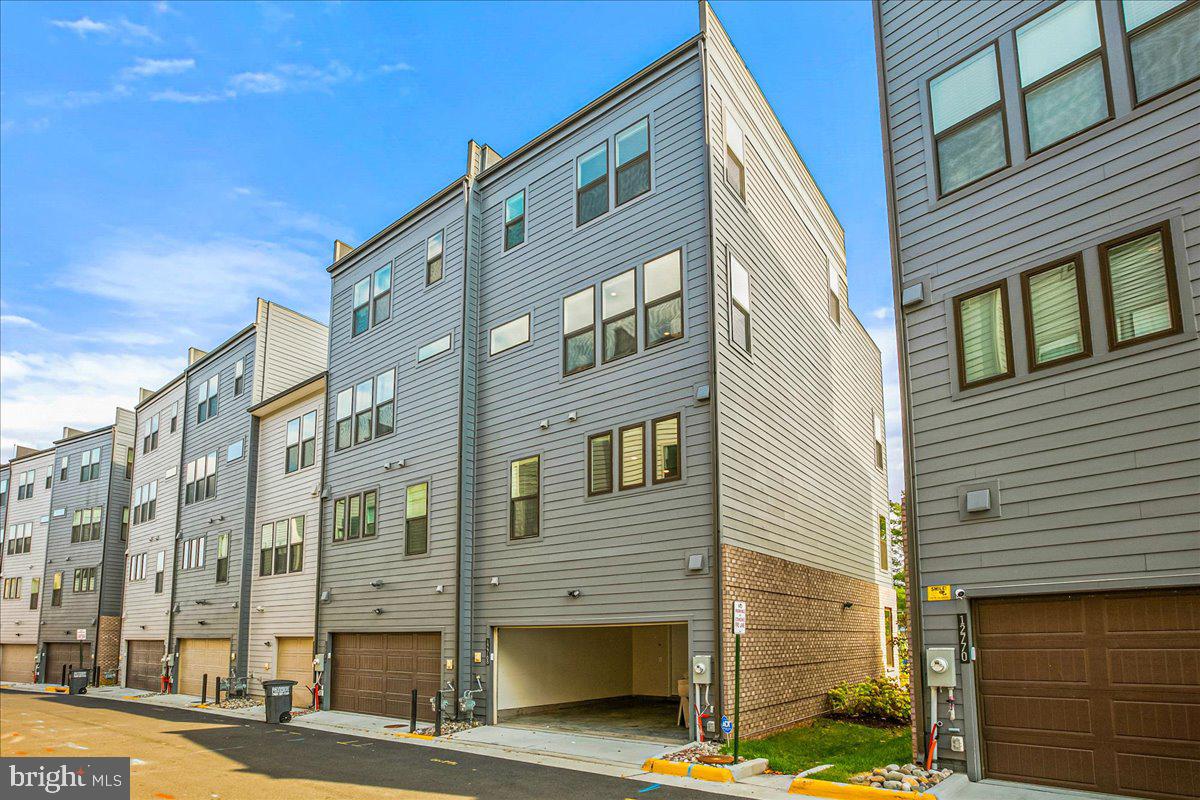 12768 SUNRISE VALLEY DR, RESTON, Virginia 20191, 4 Bedrooms Bedrooms, ,4 BathroomsBathrooms,Residential,For sale,12768 SUNRISE VALLEY DR,VAFX2270078 MLS # VAFX2270078 12768 SUNRISE VALLEY DR, RESTON, Virginia 20191, 4 Bedrooms Bedrooms, ,4 BathroomsBathrooms,Residential,For sale,12768 SUNRISE VALLEY DR,VAFX2270078 MLS # VAFX2270078