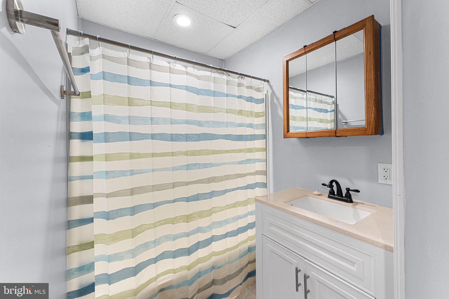 1678 WEEMS RD, WEEMS, Virginia 22576, 4 Bedrooms Bedrooms, 9 Rooms Rooms,2 BathroomsBathrooms,Residential,For sale,1678 WEEMS RD,VALV2000882 MLS # VALV2000882 1678 WEEMS RD, WEEMS, Virginia 22576, 4 Bedrooms Bedrooms, 9 Rooms Rooms,2 BathroomsBathrooms,Residential,For sale,1678 WEEMS RD,VALV2000882 MLS # VALV2000882