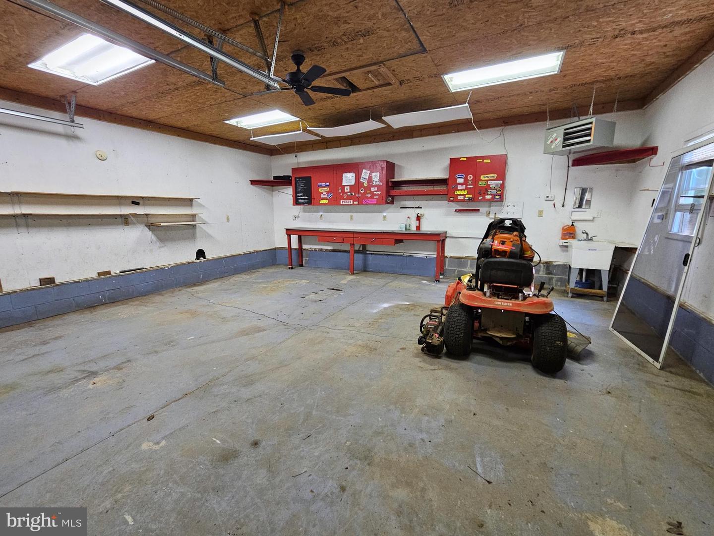 7962 FIVE FORKS RD, PAMPLIN, Virginia 23958, 3 Bedrooms Bedrooms, 8 Rooms Rooms,2 BathroomsBathrooms,Residential,For sale,7962 FIVE FORKS RD,VAPE2000108 MLS # VAPE2000108