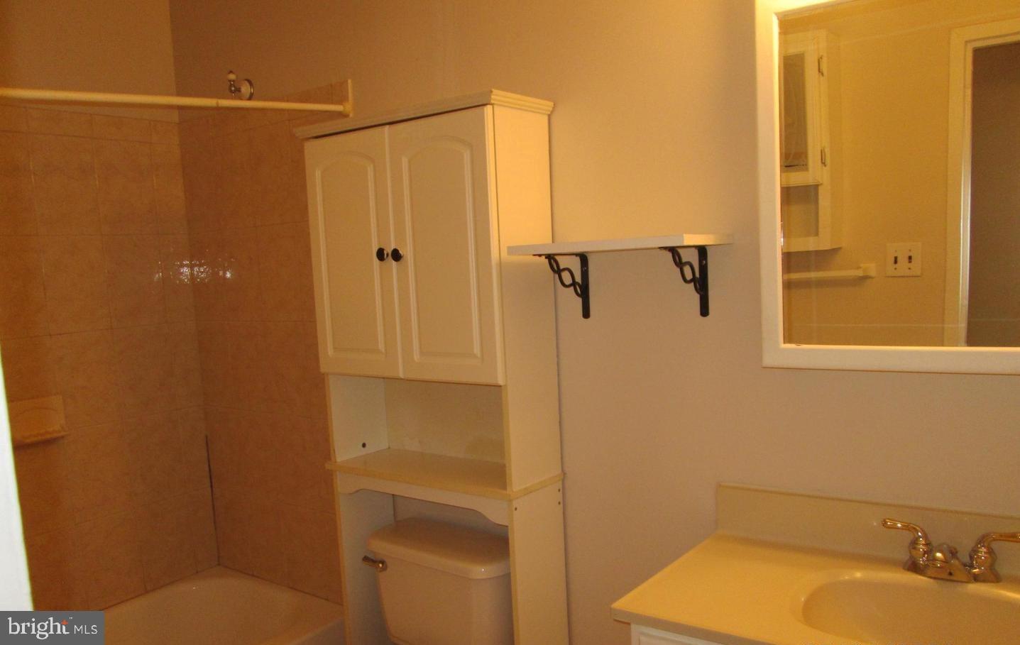 8742 WALUTES CIR, ALEXANDRIA, Virginia 22309, 2 Bedrooms Bedrooms, ,1 BathroomBathrooms,Residential,For sale,8742 WALUTES CIR,VAFX2272426 MLS # VAFX2272426