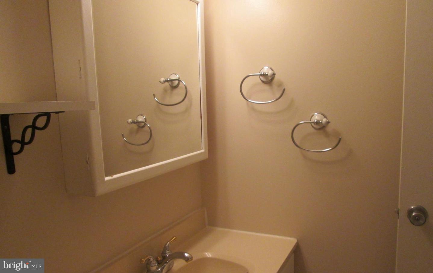 8742 WALUTES CIR, ALEXANDRIA, Virginia 22309, 2 Bedrooms Bedrooms, ,1 BathroomBathrooms,Residential,For sale,8742 WALUTES CIR,VAFX2272426 MLS # VAFX2272426