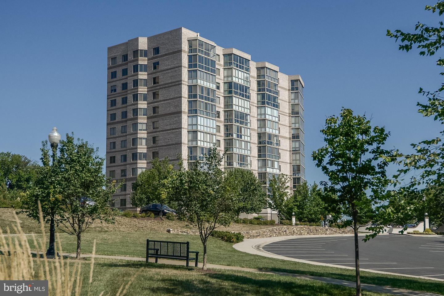 19355 CYPRESS RIDGE TER #612, LEESBURG, Virginia 20176, 2 Bedrooms Bedrooms, ,2 BathroomsBathrooms,Residential,For sale,19355 CYPRESS RIDGE TER #612,VALO2108204 MLS # VALO2108204