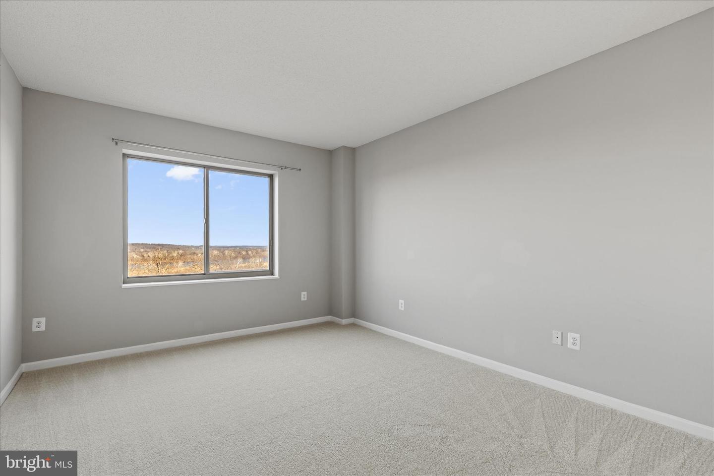 19355 CYPRESS RIDGE TER #612, LEESBURG, Virginia 20176, 2 Bedrooms Bedrooms, ,2 BathroomsBathrooms,Residential,For sale,19355 CYPRESS RIDGE TER #612,VALO2108204 MLS # VALO2108204