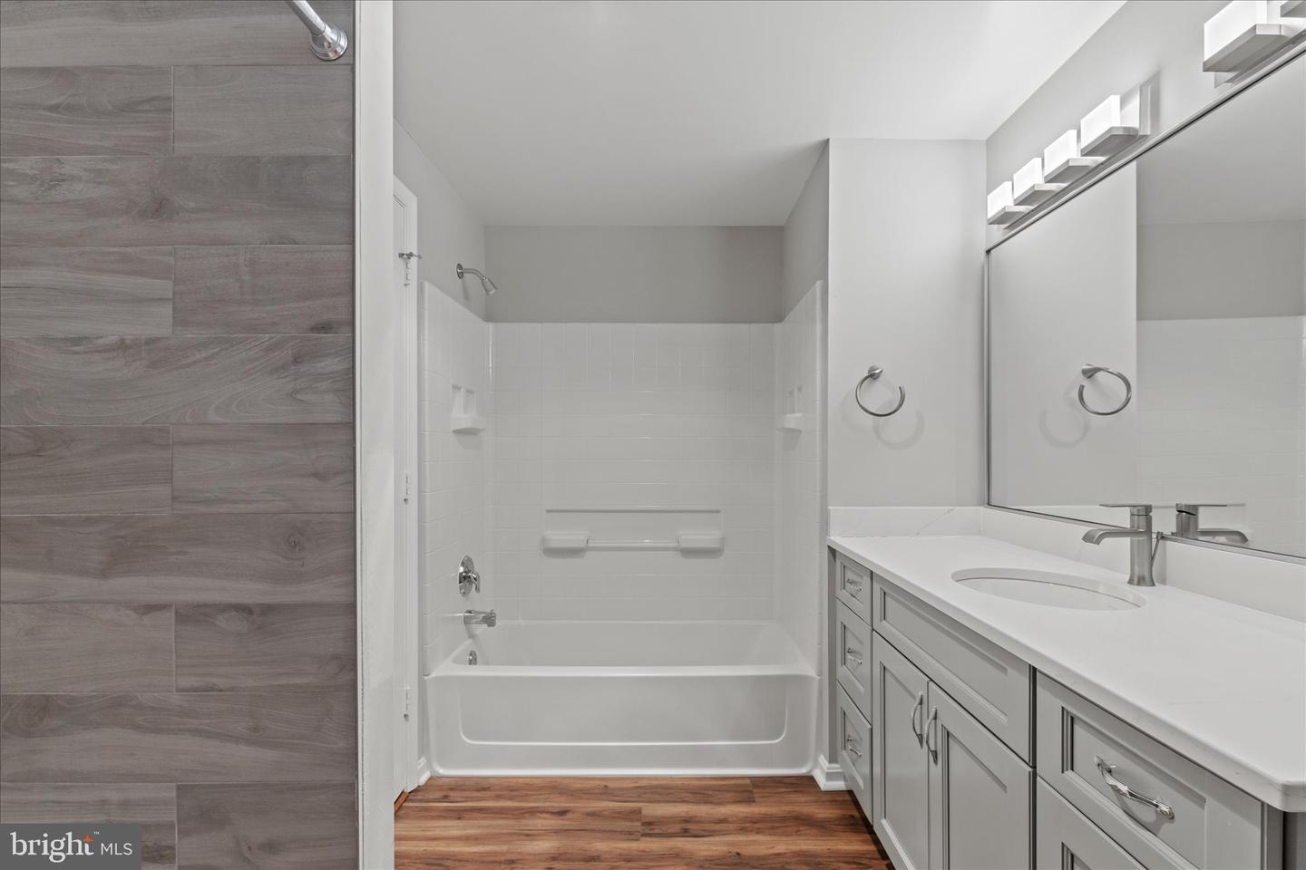 19355 CYPRESS RIDGE TER #612, LEESBURG, Virginia 20176, 2 Bedrooms Bedrooms, ,2 BathroomsBathrooms,Residential,For sale,19355 CYPRESS RIDGE TER #612,VALO2108204 MLS # VALO2108204