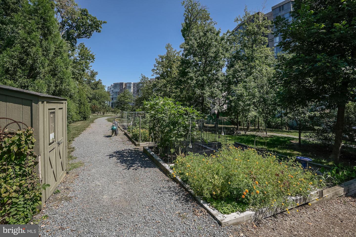 19355 CYPRESS RIDGE TER #612, LEESBURG, Virginia 20176, 2 Bedrooms Bedrooms, ,2 BathroomsBathrooms,Residential,For sale,19355 CYPRESS RIDGE TER #612,VALO2108204 MLS # VALO2108204