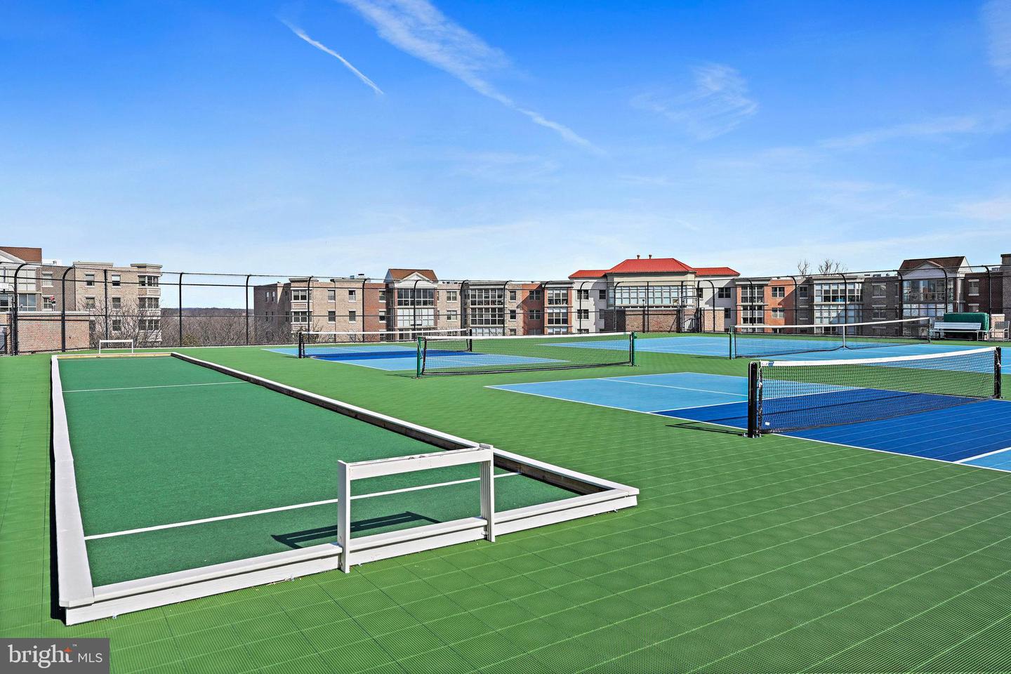 19355 CYPRESS RIDGE TER #612, LEESBURG, Virginia 20176, 2 Bedrooms Bedrooms, ,2 BathroomsBathrooms,Residential,For sale,19355 CYPRESS RIDGE TER #612,VALO2108204 MLS # VALO2108204